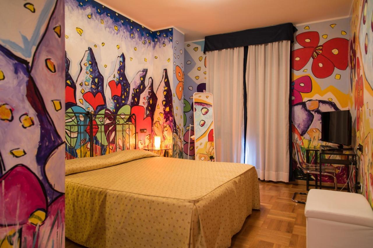 Hotel La Di Castromediano 3*